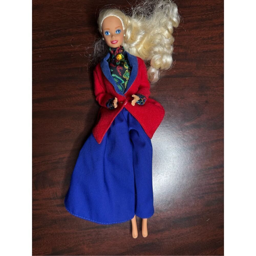 English Barbie Dolls of the World Doll with Outfit